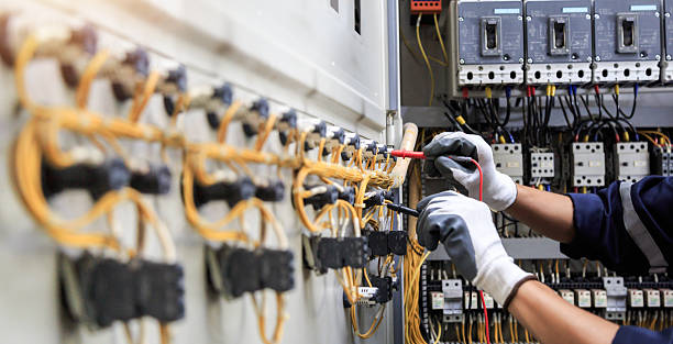Professional Electrician technician working in Cheswold, DE
